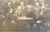 Die Familie des Hausmeisters Gottlieb Sommer, Ansichtskarte von 1917 (StadtA SHA S24/0162 Nr. 65)