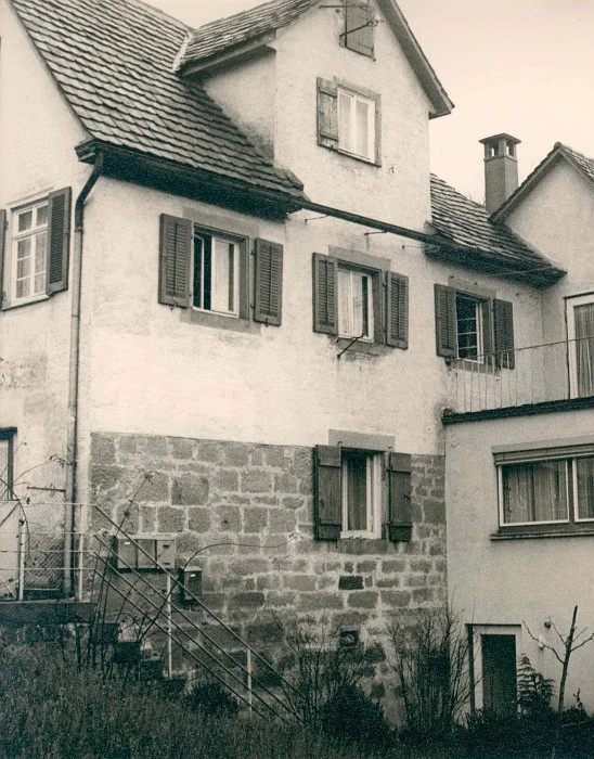 Bild von 1975 (Rückseite), kurz vor dem Abbruch. Foto: Haller Tagblatt (StadtA SHA FS 05257)