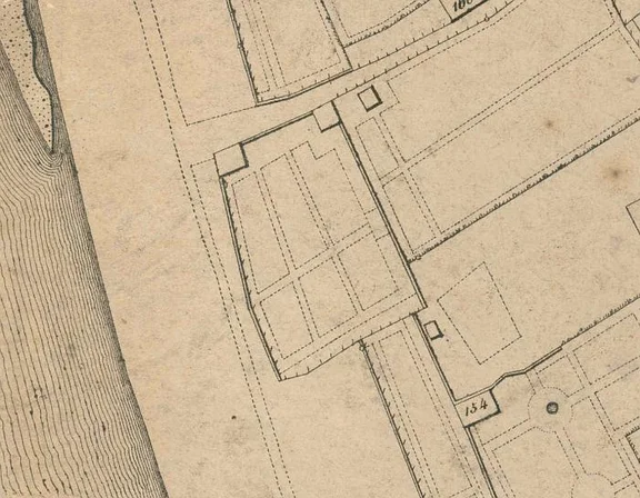 Der ummauerte Garten mit den beiden Gartenhäusern; das westliche (dem Kocher zu gelegenen) wurde später in das Wohnhaus Ackeranlagen 1 umgebaut. Ausschnitt aus dem Primärkataster von 1827(StadtA SHA S13/842)
