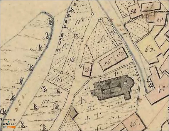 1827 befand sich dem Primärkataster zufolge am Standort des heutigen Gebäudes ein kleines Wohnhaus, erkennbar an der Nummer 55 (Plan: Geodatenportal Schwäbisch Hall / Stadt Schwäbisch Hall, Fachbereich Planen und Bauen, Abteilung Vermessung).