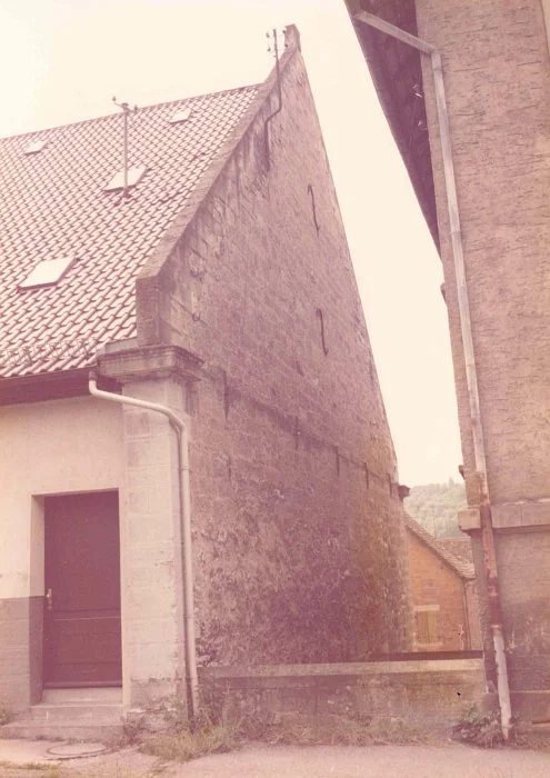 Nordgiebel kurz vor dem Abbruch, 1984 (StadtA SHA 27/0011)